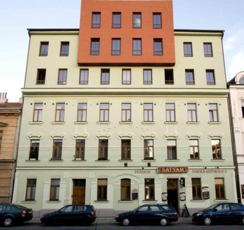 Hotel Satyam Brno Bagian luar foto