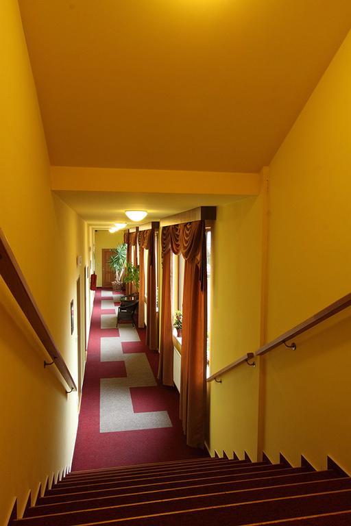 Hotel Satyam Brno Bagian luar foto